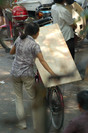 Hanoi, gehannes met een plaatje triplex